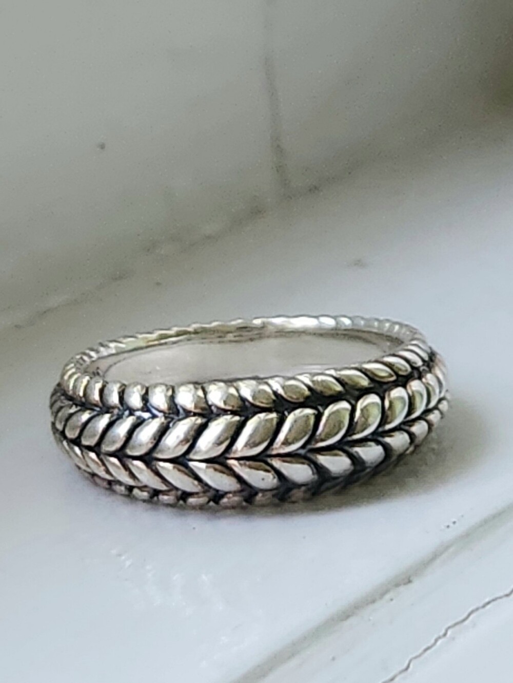 JOHN HARDY JAI STERLING SILVER BASKET WEAVE BAND RING SZ 8 - Picture 7 of 11